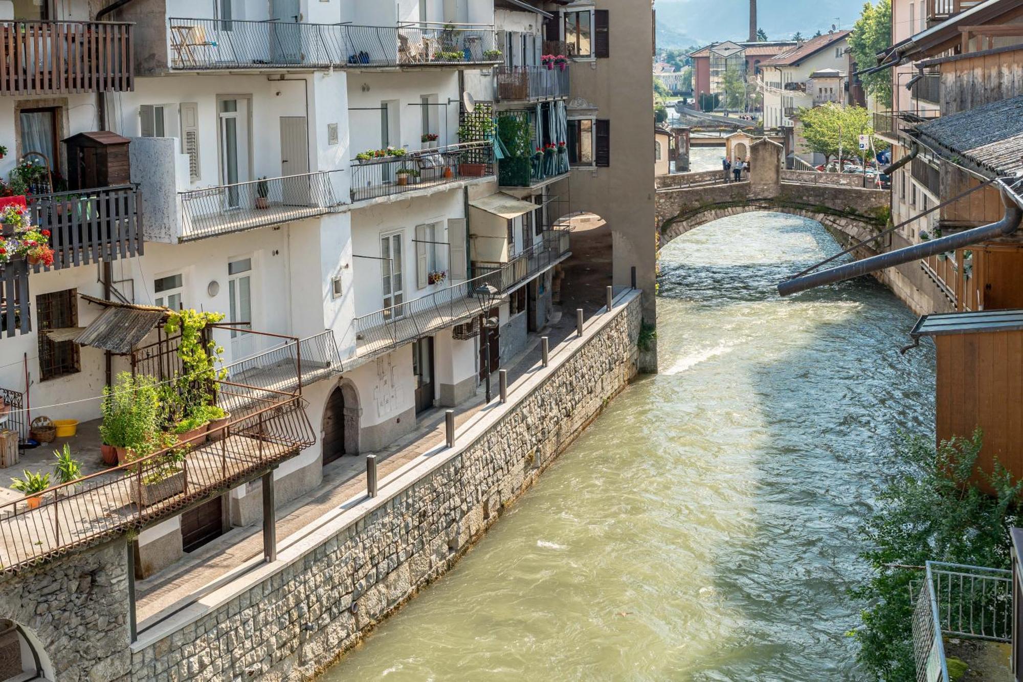 Ferienwohnung Luxury 2Br W/ River Castle View In Borgo Valsugana Exterior foto